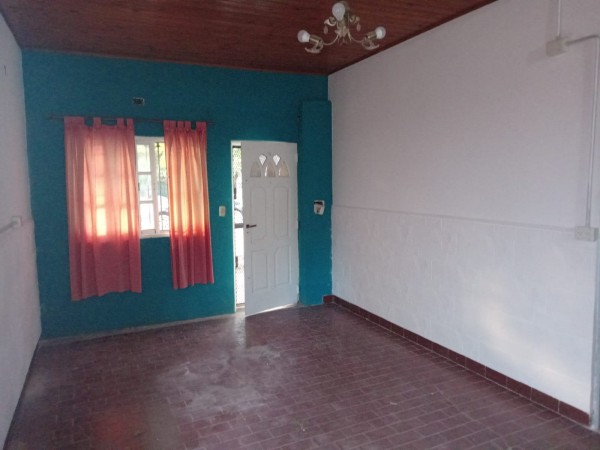 CASA TRES AMBIENTES CON PATIO EN SAN MIGUEL