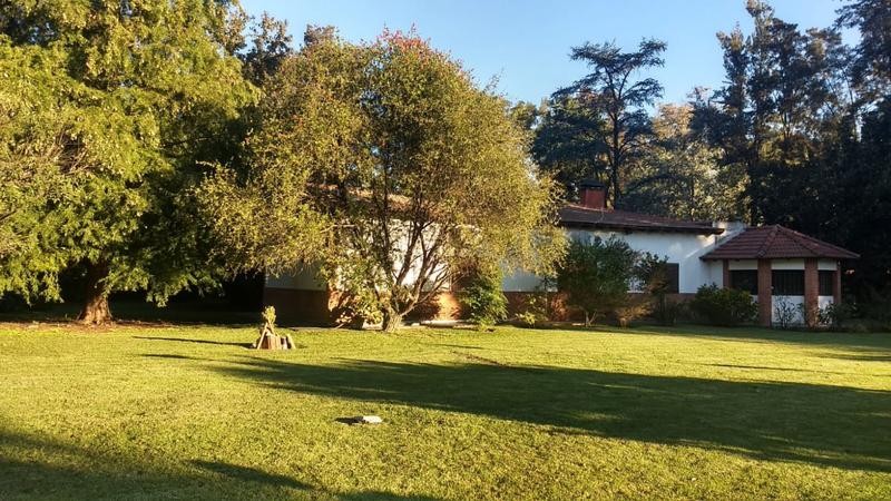 VENTA CASA QUINTA CON PILETA
