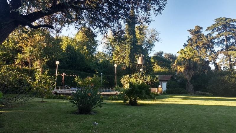 VENTA CASA QUINTA CON PILETA
