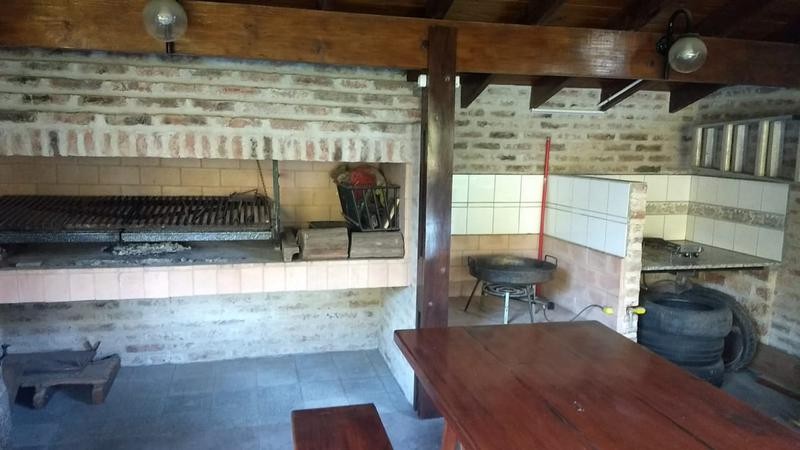 VENTA CASA QUINTA CON PILETA