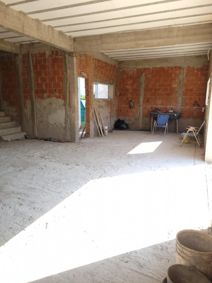 VENTA CASA EN BARRIO MAGNA BARRIO CERRADO MALVINAS ARGENTINAS