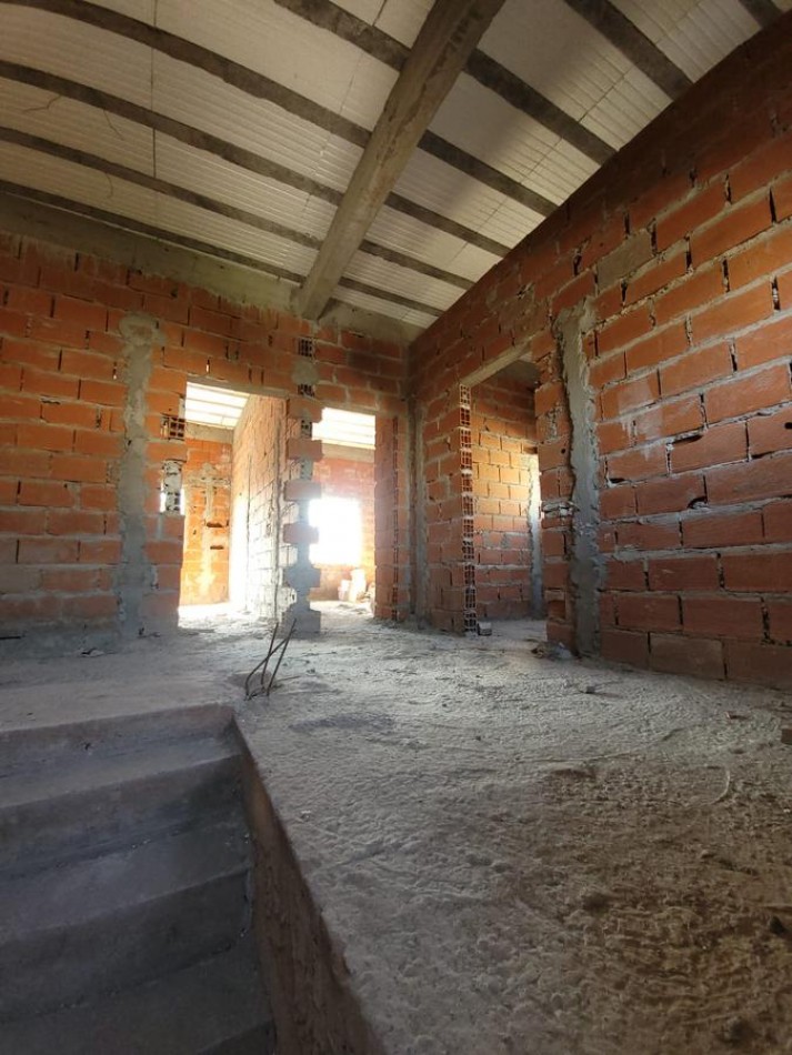 VENTA CASA EN BARRIO MAGNA BARRIO CERRADO MALVINAS ARGENTINAS