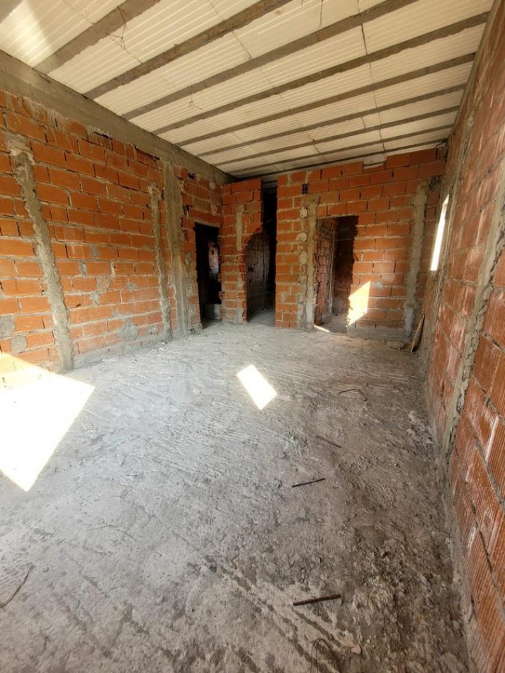 VENTA CASA EN BARRIO MAGNA BARRIO CERRADO MALVINAS ARGENTINAS