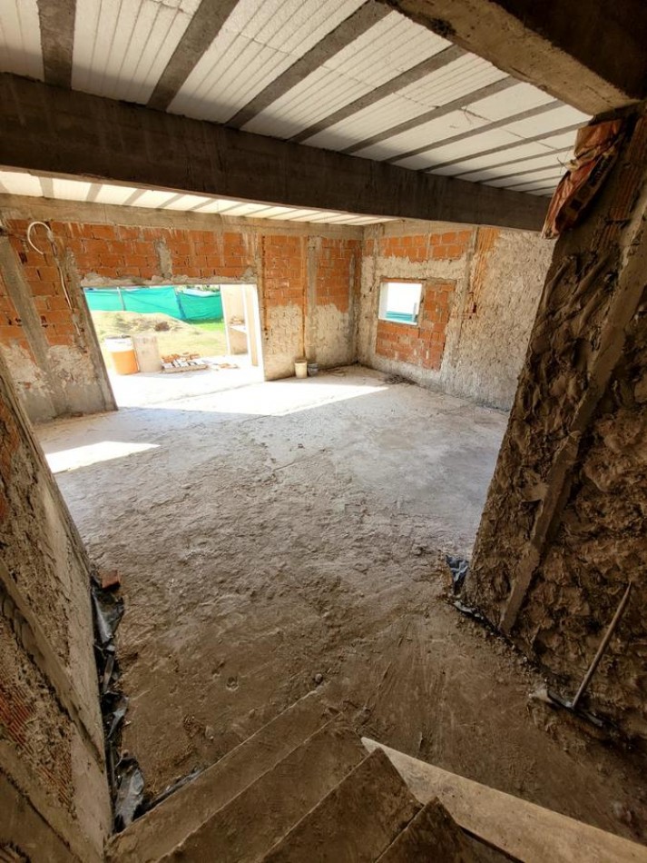 VENTA CASA EN BARRIO MAGNA BARRIO CERRADO MALVINAS ARGENTINAS