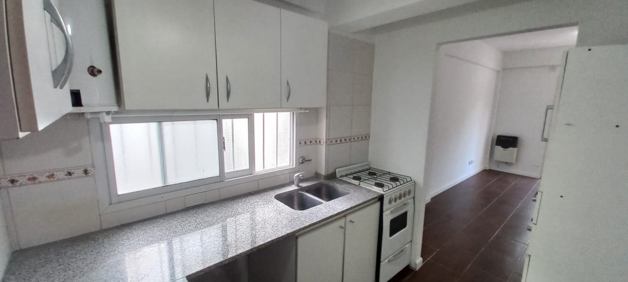 ALQUILER DOS AMBIENTES CON COCHERA Y BALCON SAN MIGUEL CENTRO