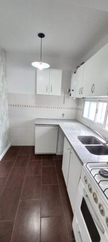ALQUILER DOS AMBIENTES CON COCHERA Y BALCON SAN MIGUEL CENTRO