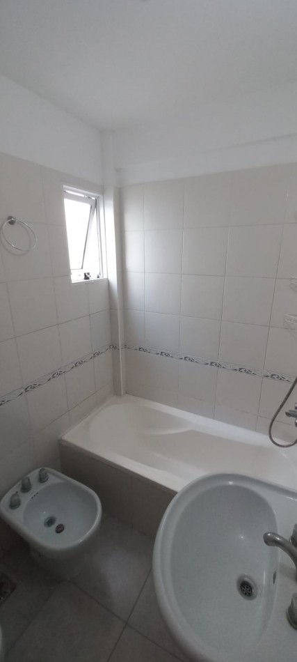 ALQUILER DOS AMBIENTES CON COCHERA Y BALCON SAN MIGUEL CENTRO