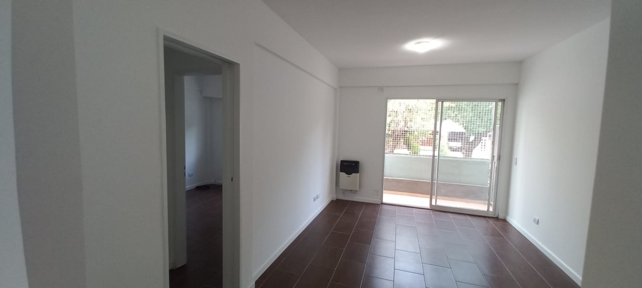 ALQUILER DOS AMBIENTES CON COCHERA Y BALCON SAN MIGUEL CENTRO