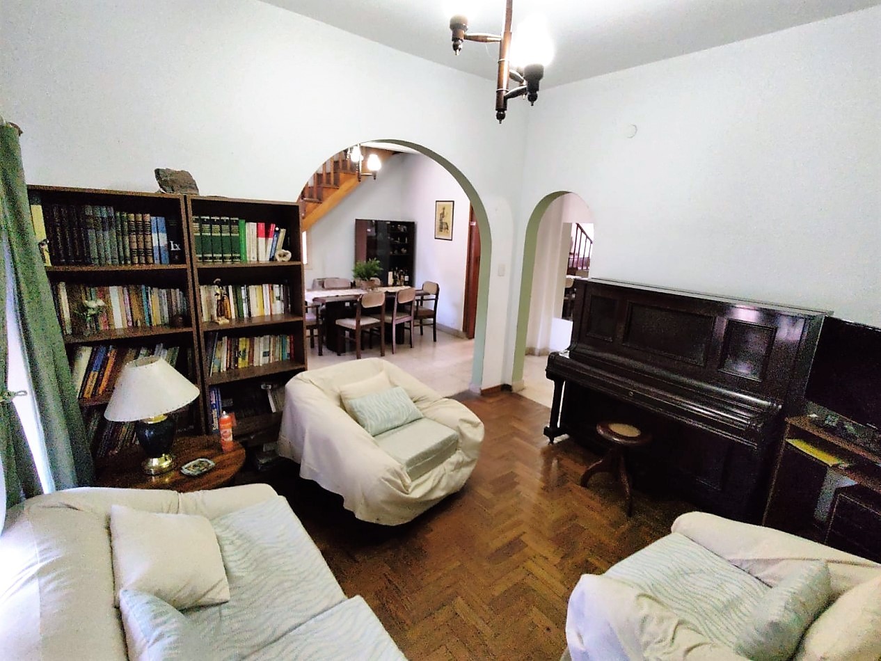 VENTA DE CASA EN BELLA VISTA CON PILETA