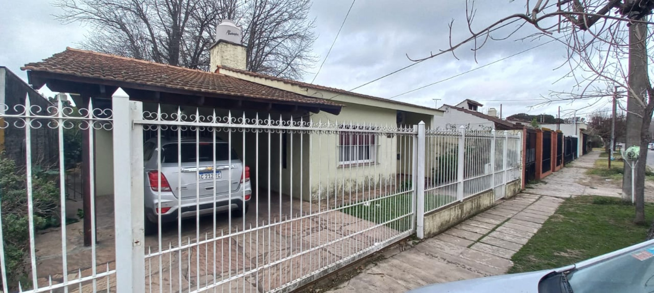 VENTA CASA CON PILETA EN POLVORINES