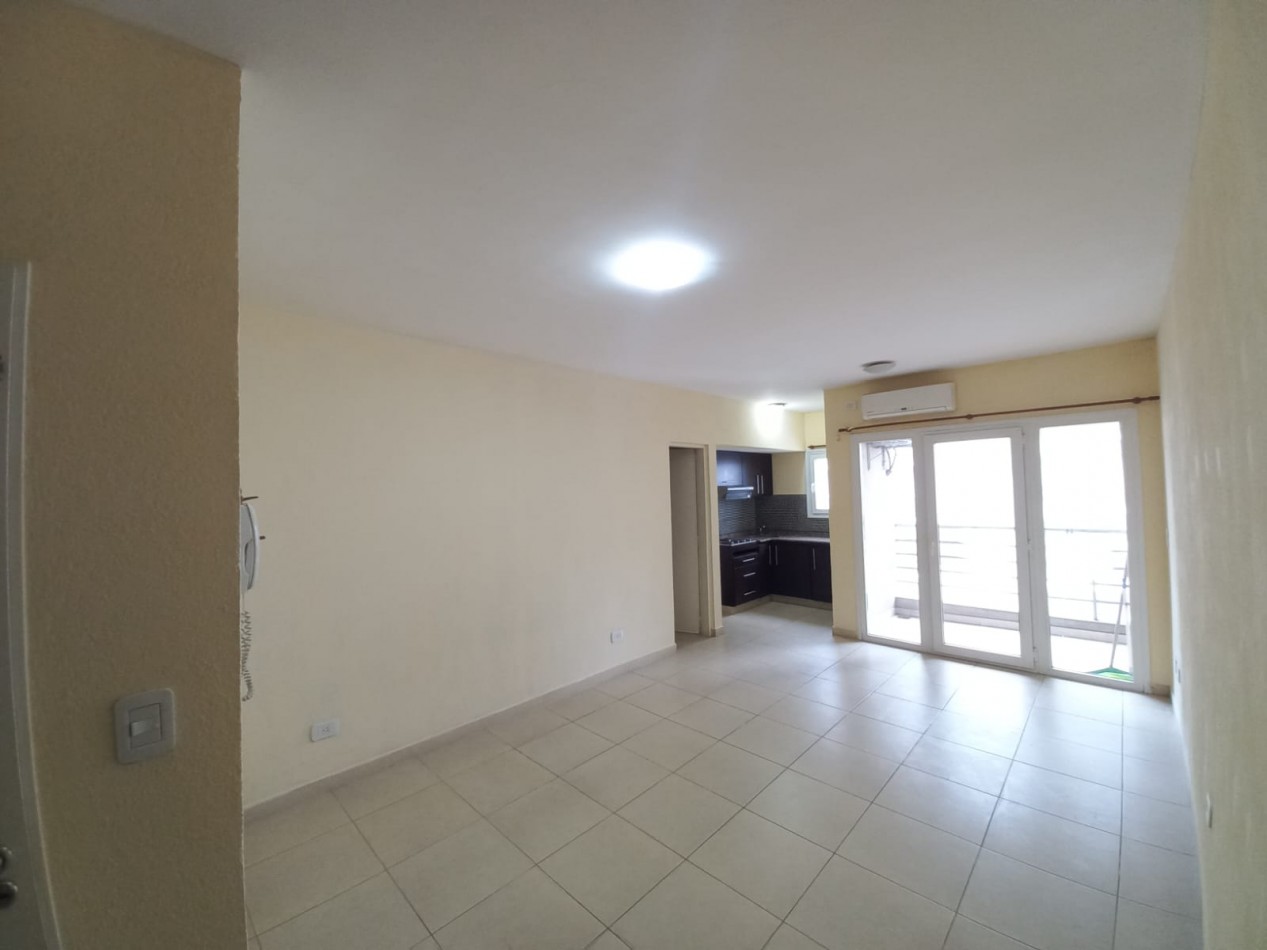 VENTA MONOAMBIENTE CON BALCON MUÑIZ