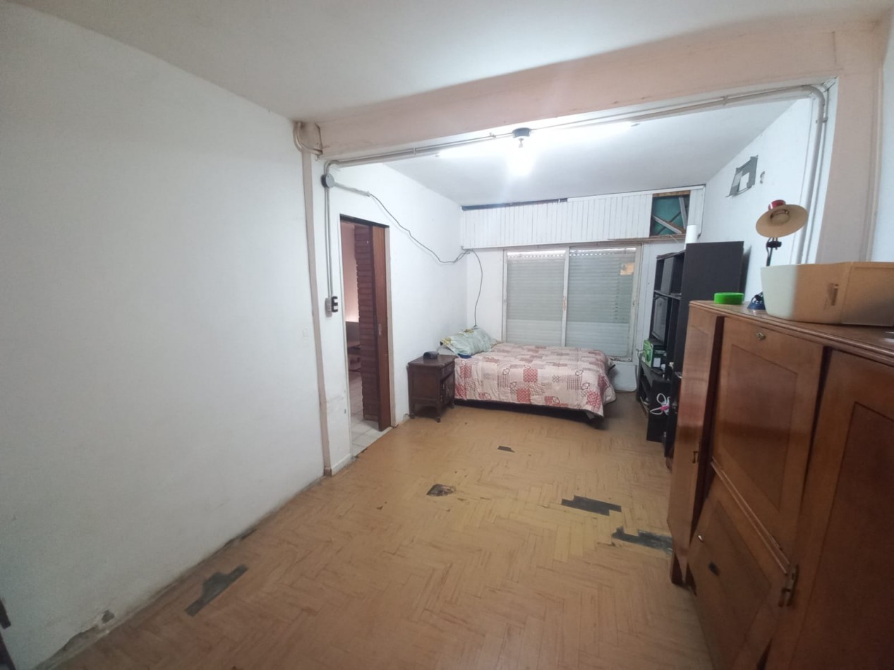 VENTA CASA CON PATIO Y PILETA 