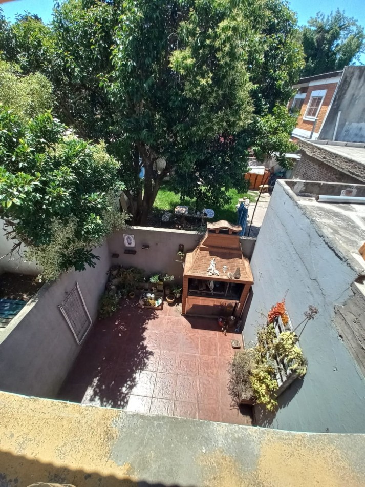 VENTA DUPLEX CON PATIO Y COCHERA BELLA VISTA