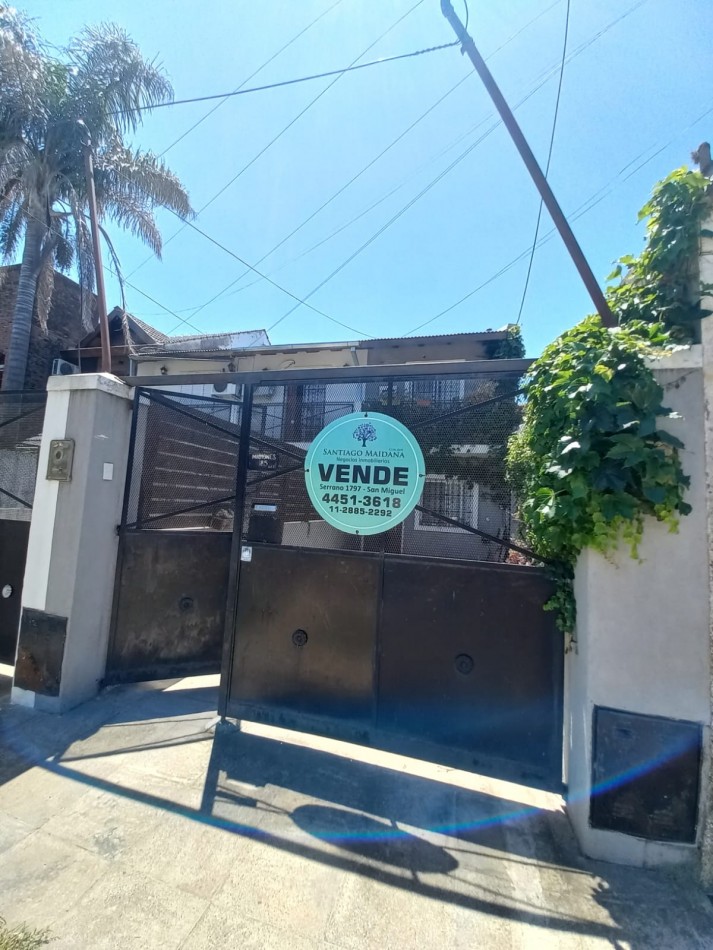 VENTA DUPLEX CON PATIO Y COCHERA BELLA VISTA