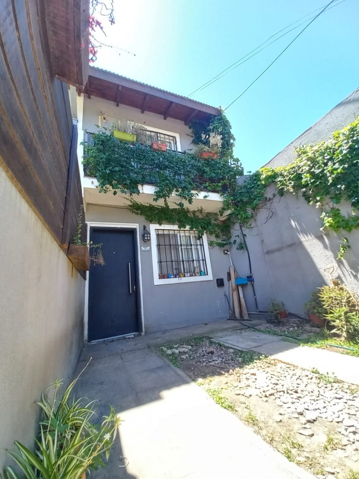 VENTA DUPLEX CON PATIO Y COCHERA BELLA VISTA