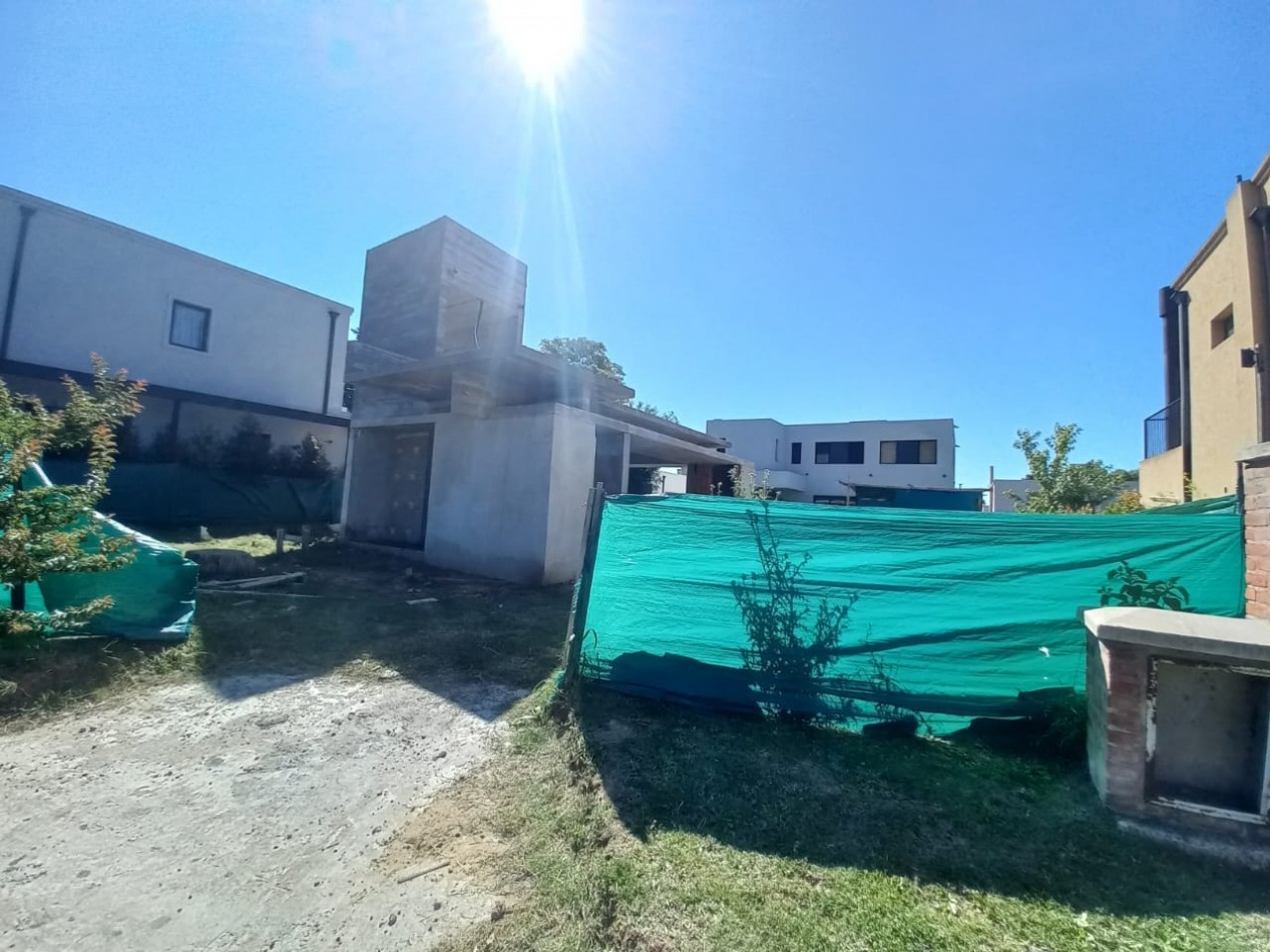 VENTA CASA BARRIO MAGNA