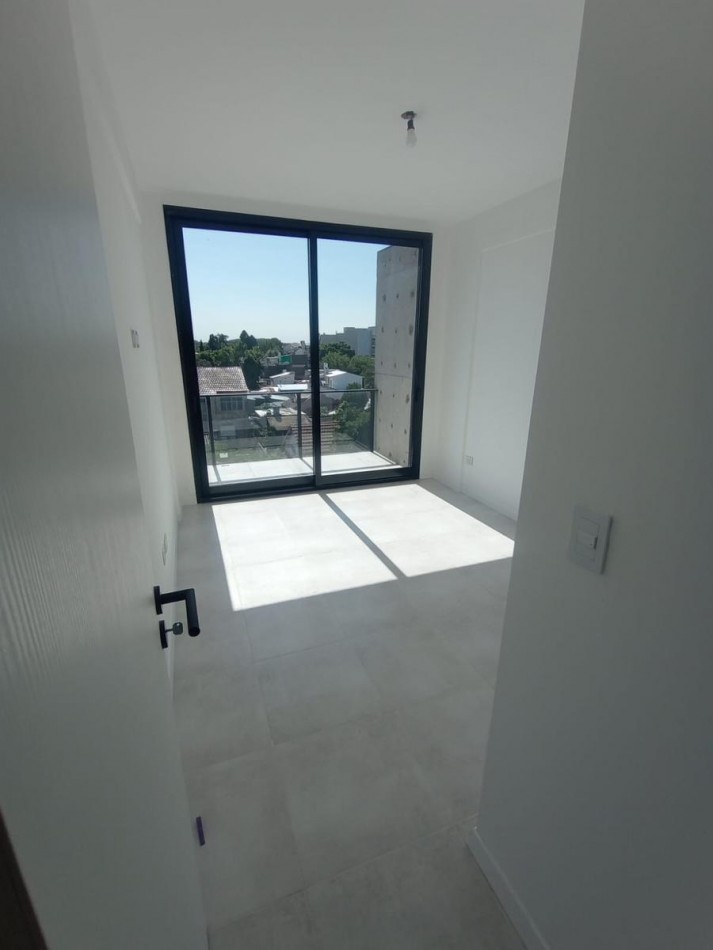 VENTA DE DEPARTAMENTO DE CATEGORIA EN MUÑIZ