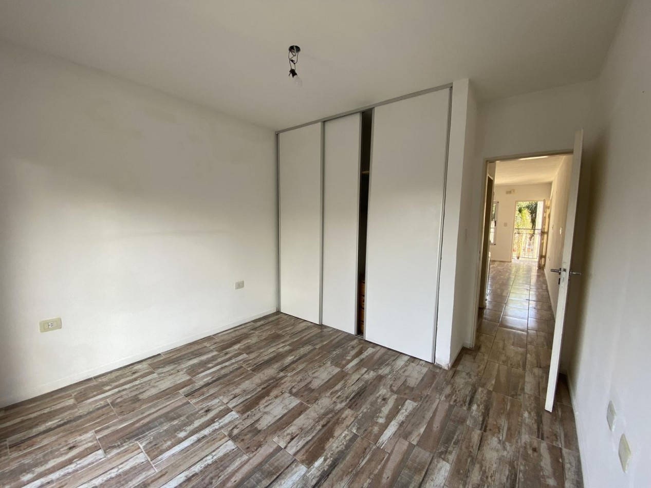 ALQUILER DOS AMBIENTES CON COCHERA Y BALCON