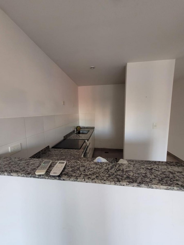 VENTA APTO CREDITO DOS AMBIENTES CON COCHERA MUÑIZ