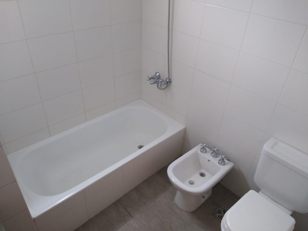 VENTA APTO CREDITO DOS AMBIENTES CON COCHERA MUÑIZ