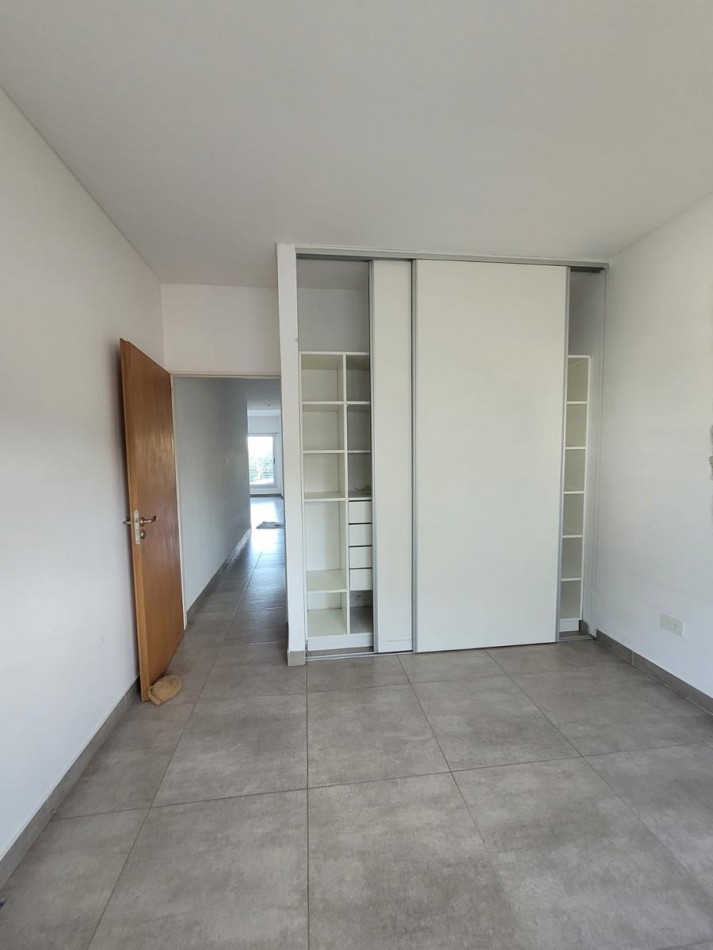 VENTA APTO CREDITO DOS AMBIENTES CON COCHERA MUÑIZ