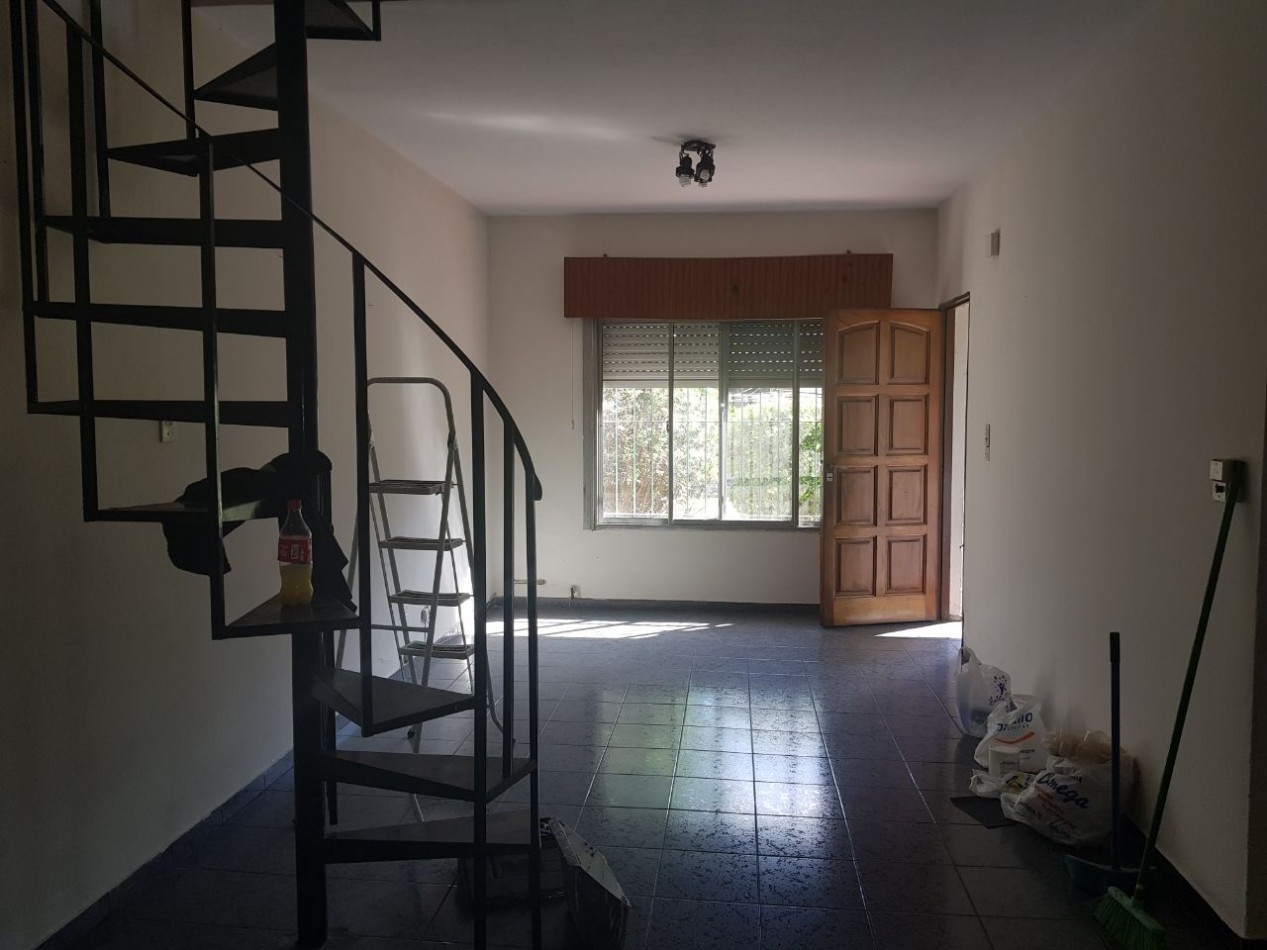 VENTA DOS CASAS EN BELLA VISTA 