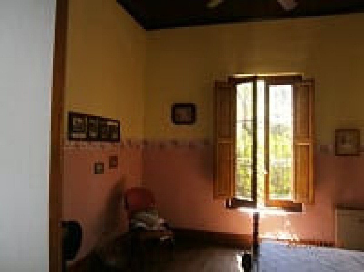 VENTA CASA CON PILETA EN BELLA VISTA 