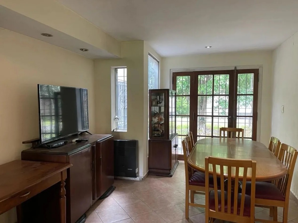VENTA CASA 5 DORMITORIOS CON PARQUE SAN MIGUEL