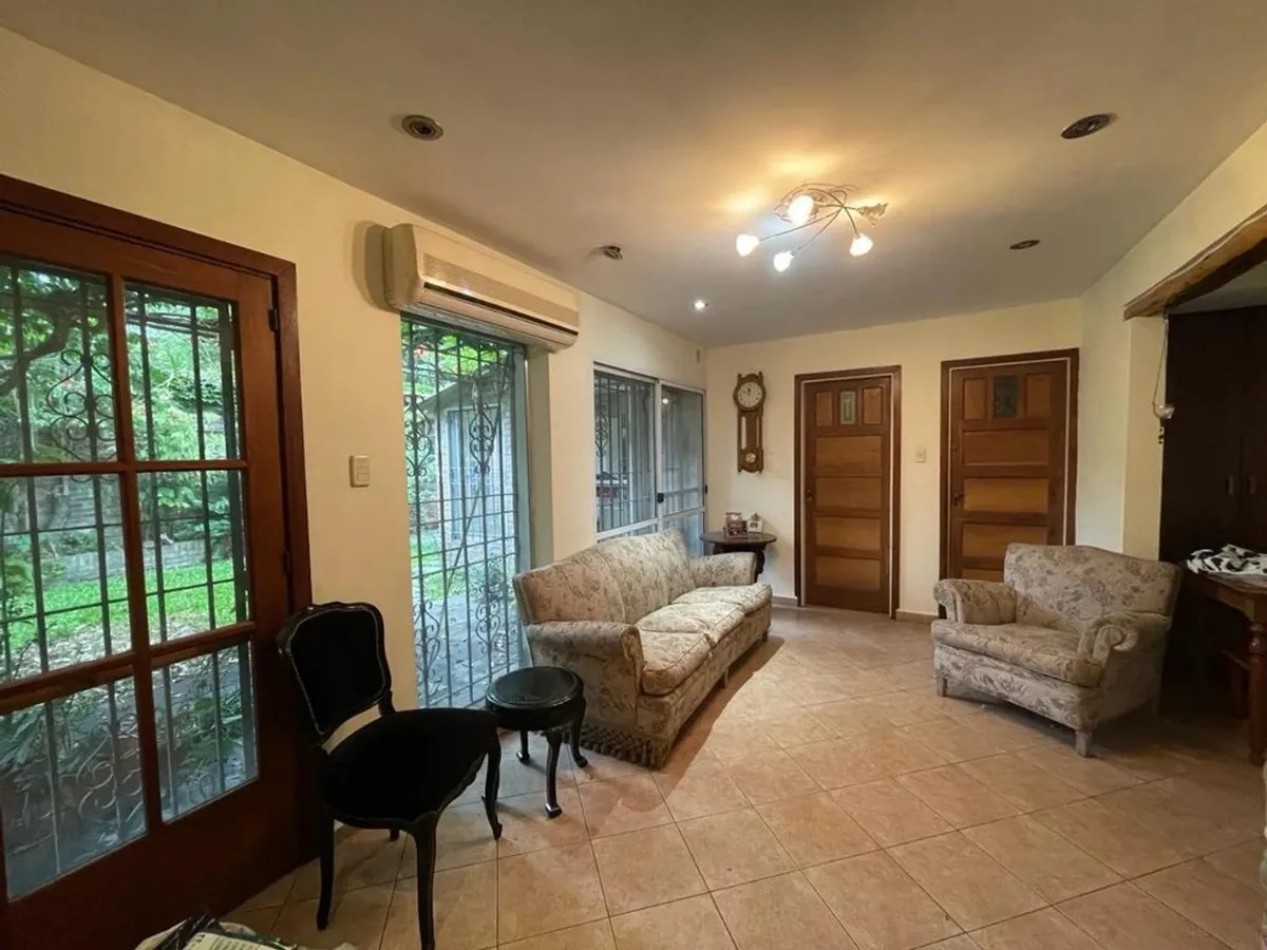 VENTA CASA 5 DORMITORIOS CON PARQUE SAN MIGUEL