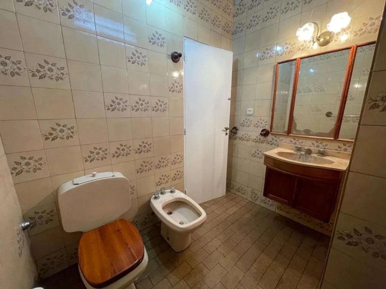 VENTA CASA 5 DORMITORIOS CON PARQUE SAN MIGUEL