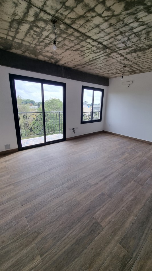 VENTA CATEGORIA MONOAMBIENTE CON BALCON SAN MIGUEL CENTRO