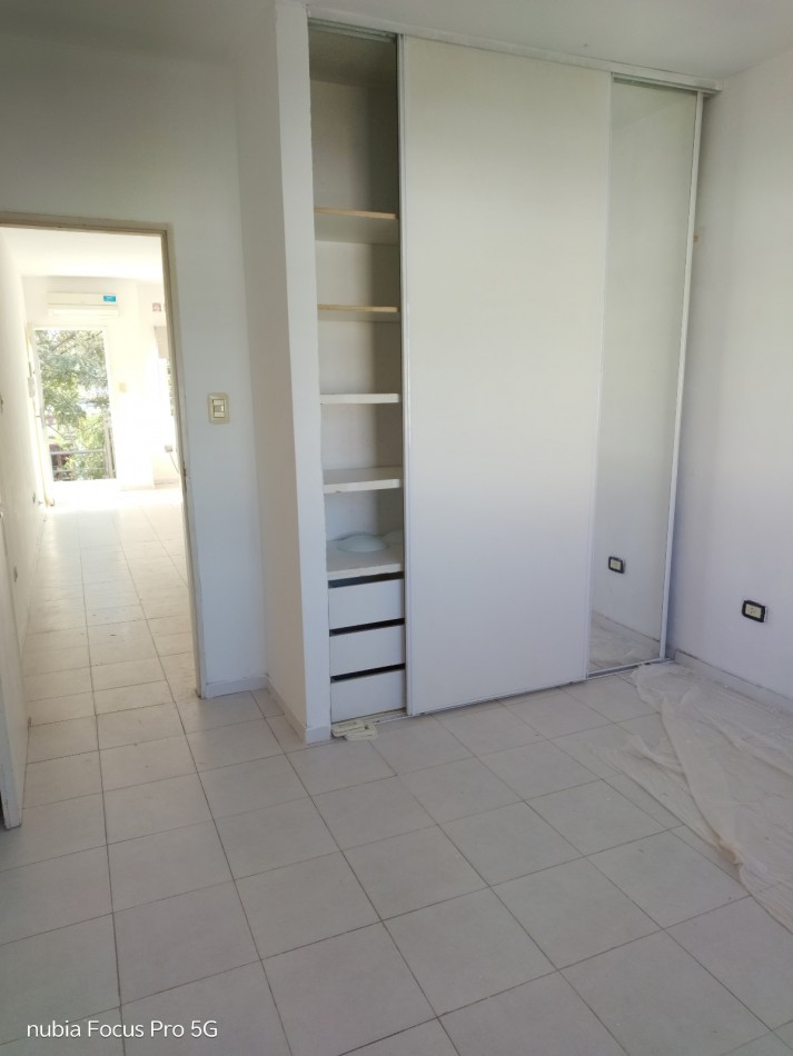 ALQUILER DOS AMBIENTES CON COCHERA