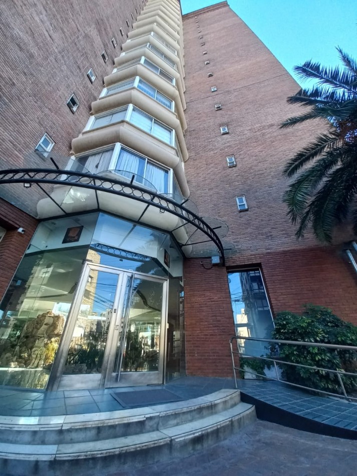 ALQUILER DOS AMBIENTES CON BALCON Y COCHERA