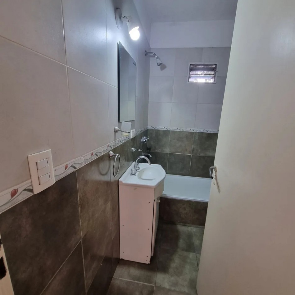 VENTA APTO CREDITO DOS AMBIENTES COCHERA SAN MIGUEL