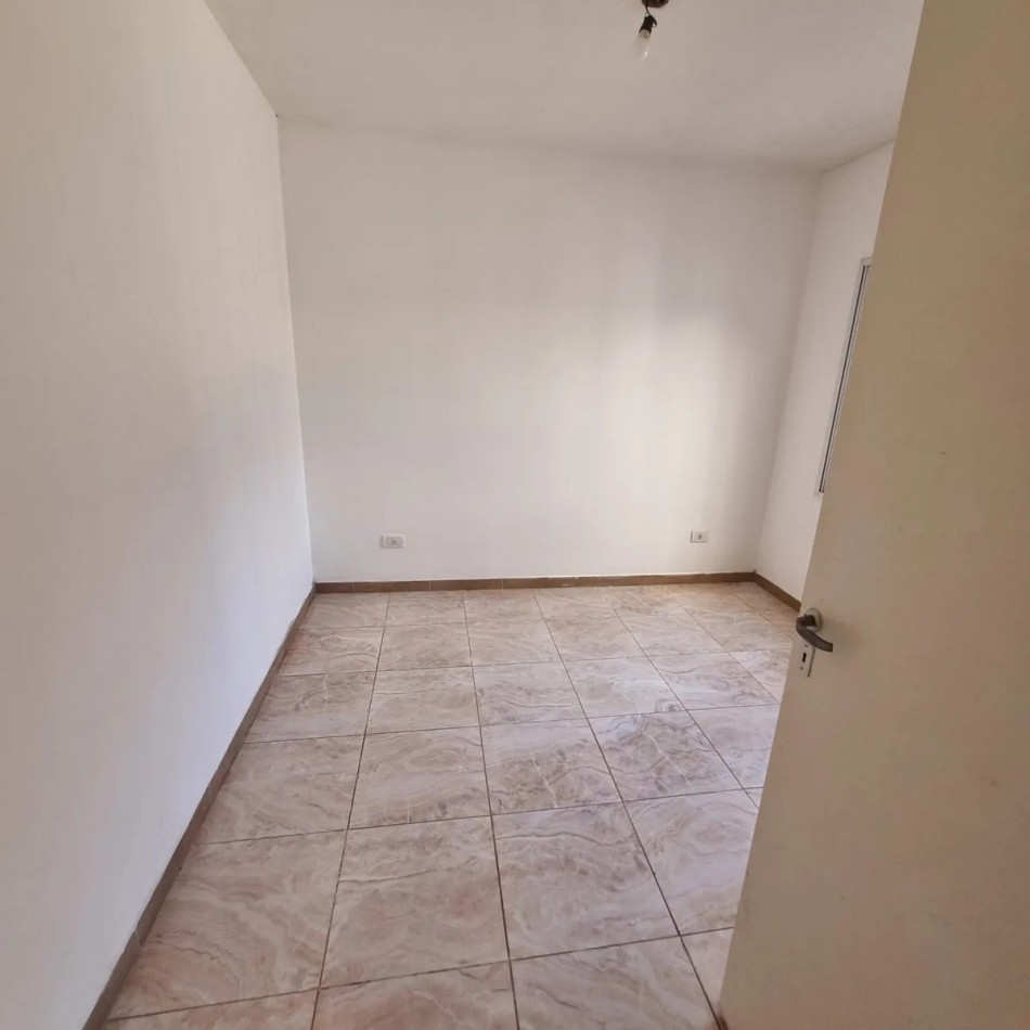 VENTA APTO CREDITO DOS AMBIENTES COCHERA SAN MIGUEL