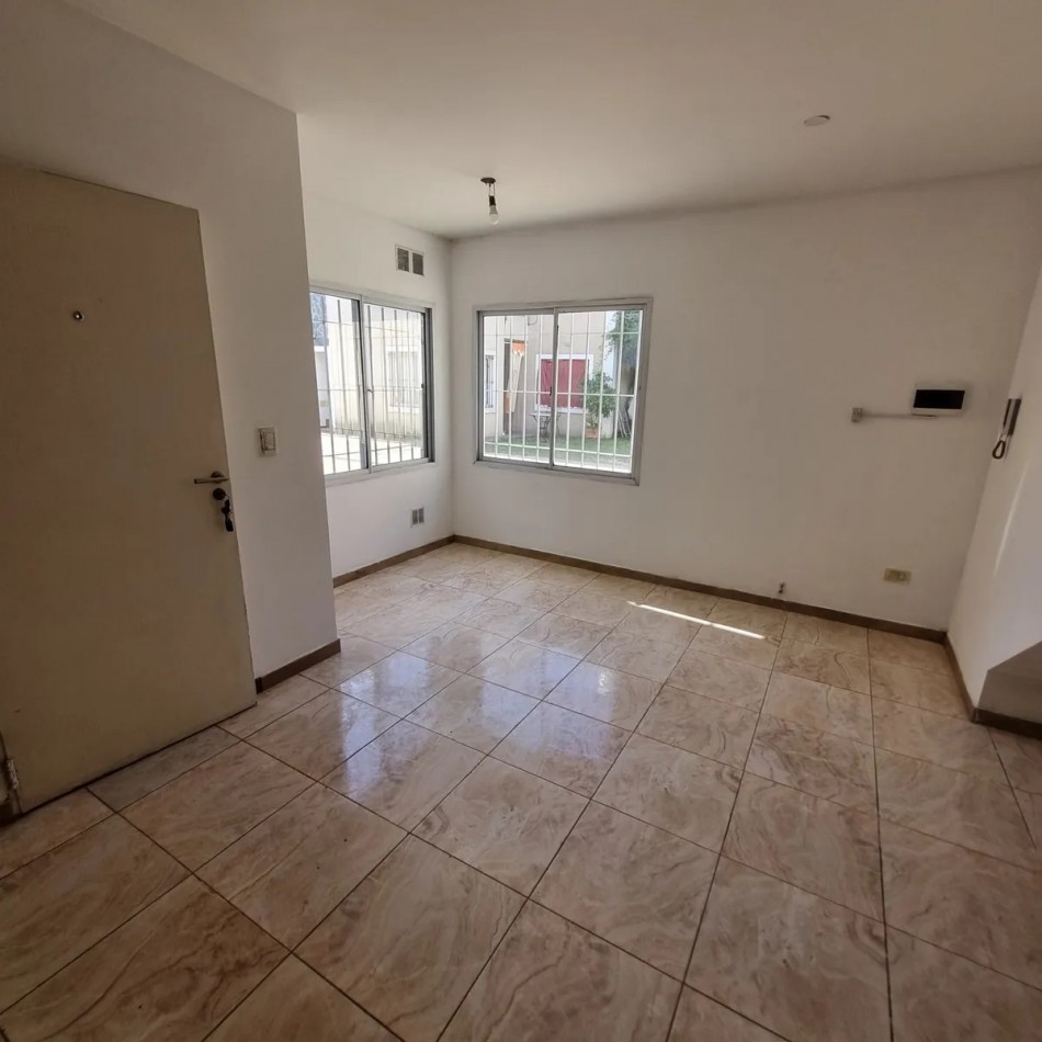 VENTA APTO CREDITO DOS AMBIENTES COCHERA SAN MIGUEL