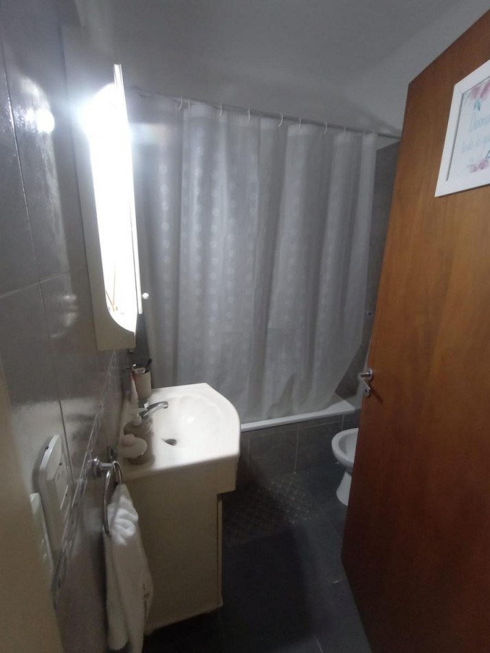 VENTA APTO CREDITO DOS AMBIENTES COCHERA PATIO