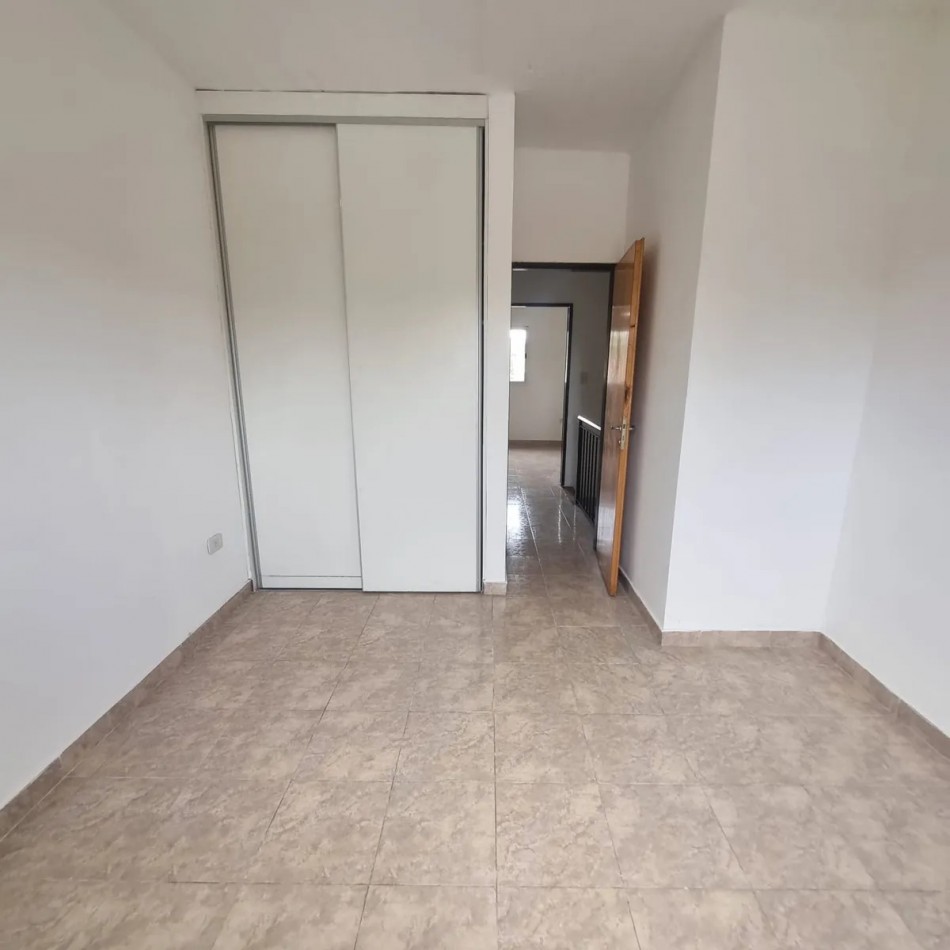 ALQUILER DUPLEX SAN MIGUEL COCHERA Y PATIO
