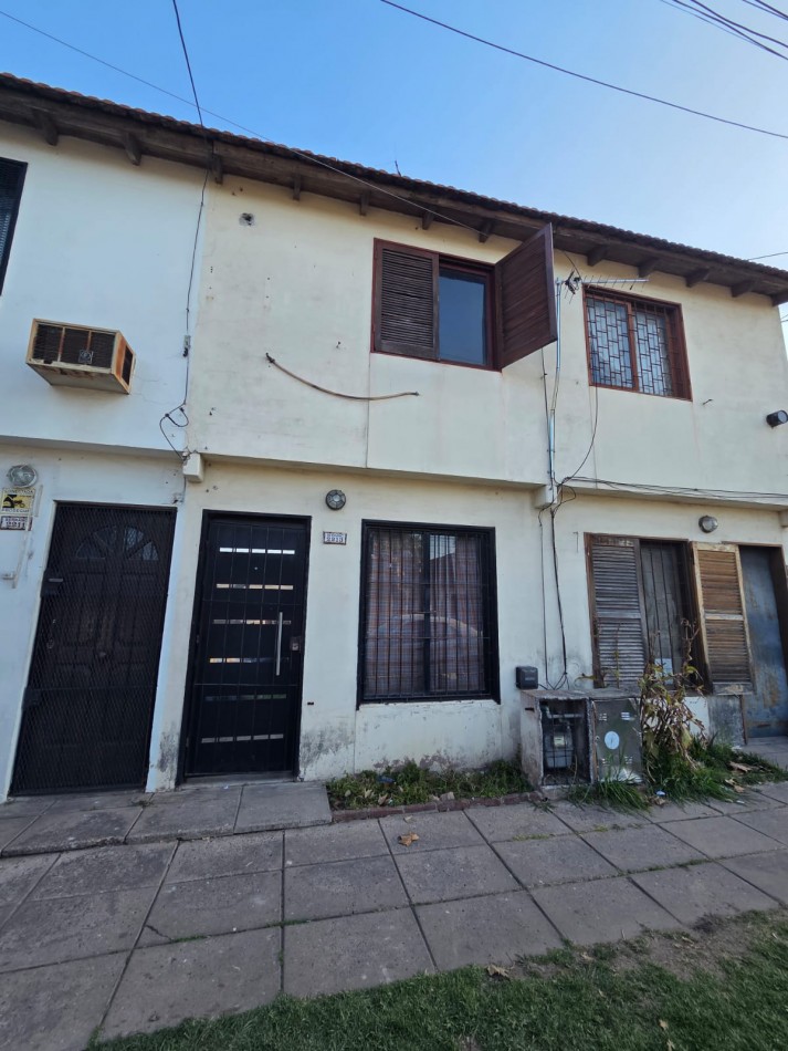 VENTA APTO CREDITO DUPLEX DOS AMBIENTES CON PATIO