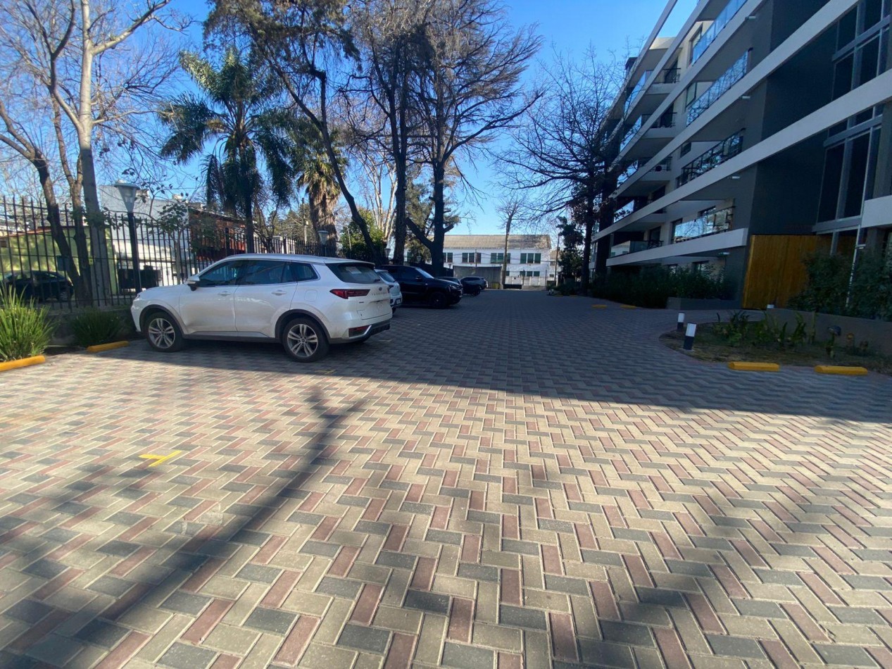 ALQUILER TRES AMBIENTES COCHERA Y PATIO MALVINAS ARGENTINAS