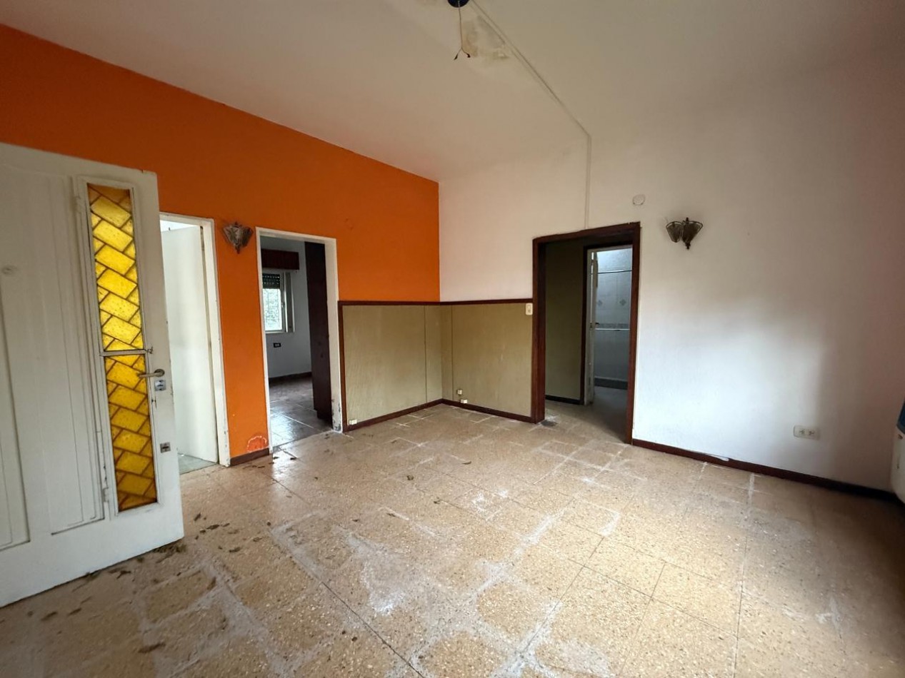 VENTA CASA A REFACCIONAR BELLA VISTA