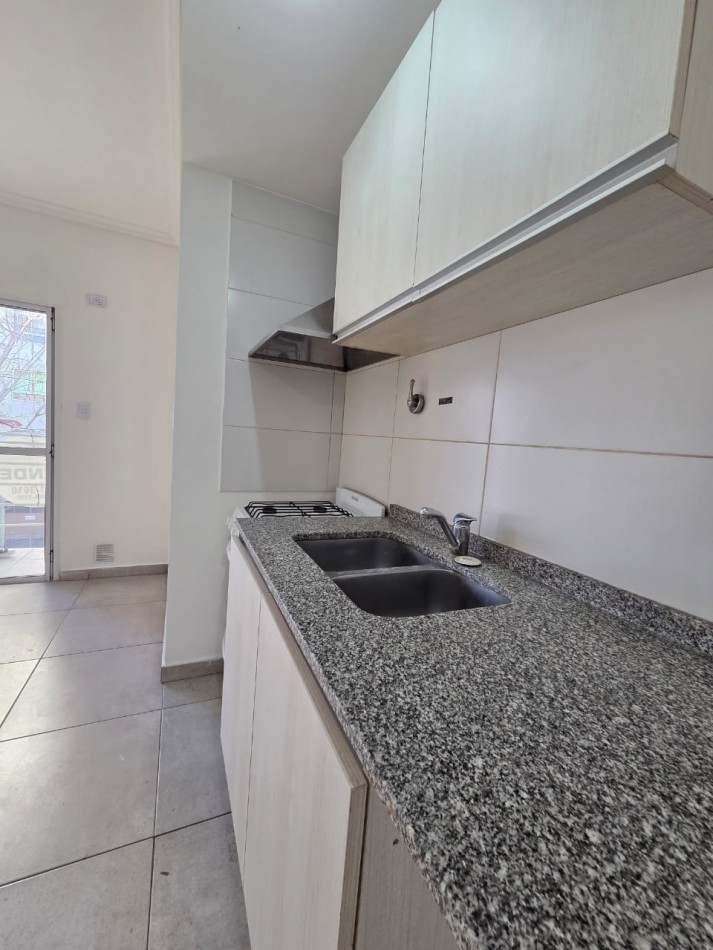 VENTA MONOAMBIENTE CON BALCON COCHERA SAN MIGUEL