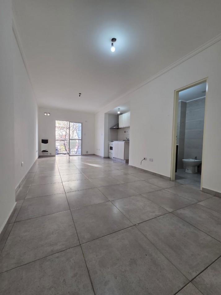 VENTA MONOAMBIENTE CON BALCON COCHERA SAN MIGUEL
