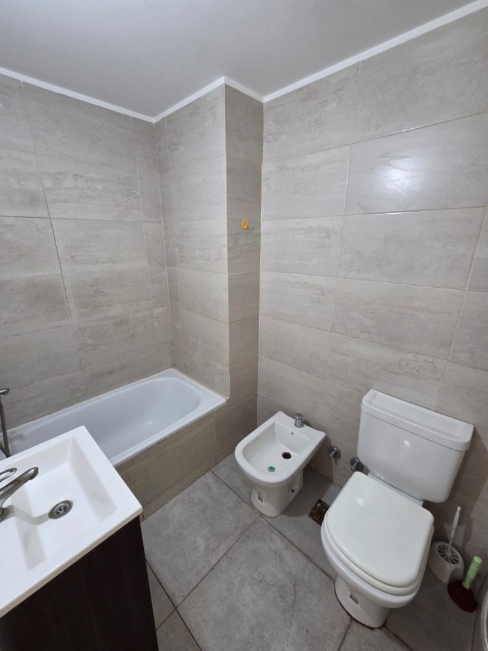 VENTA MONOAMBIENTE CON BALCON COCHERA SAN MIGUEL