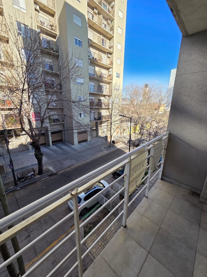 VENTA MONOAMBIENTE CON BALCON COCHERA SAN MIGUEL