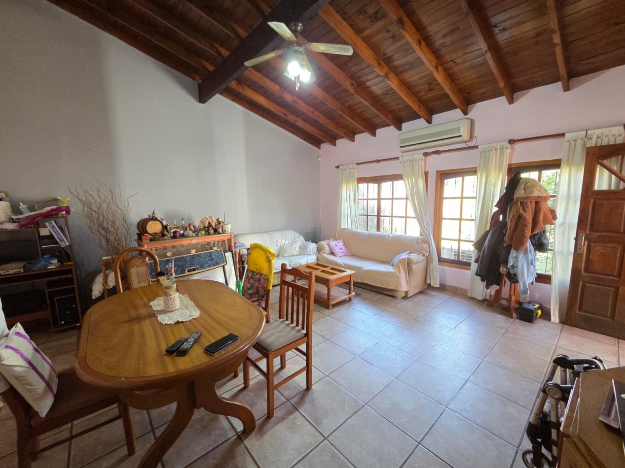 VENTA CASA CON PARQUE Y PILETA JOSE C PAZ