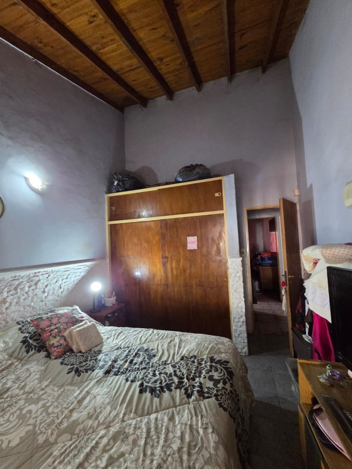 VENTA CASA CON PARQUE Y PILETA JOSE C PAZ