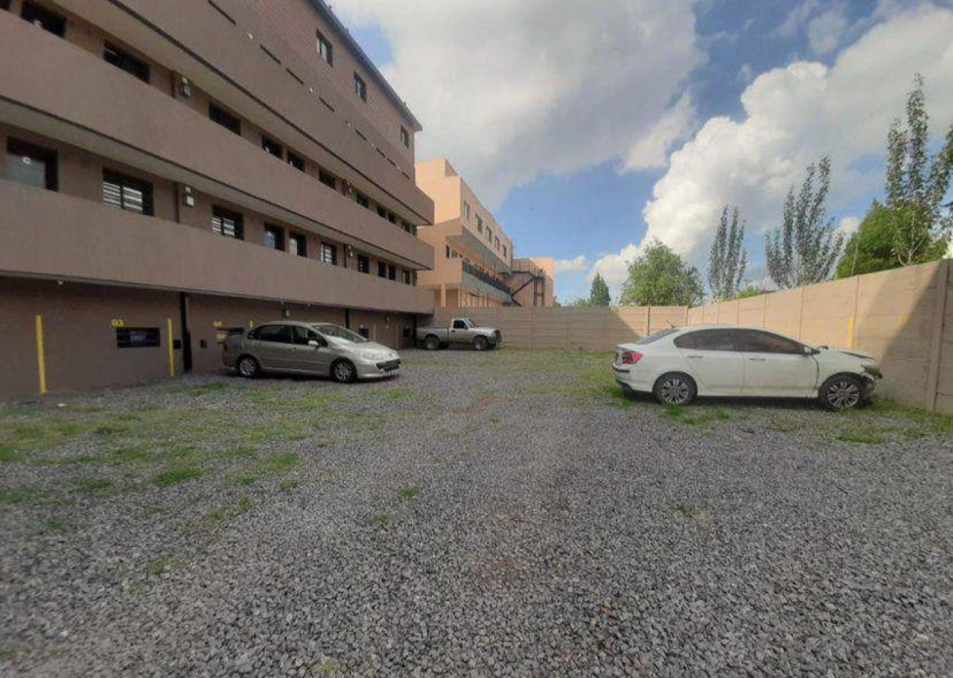 ALQUILER DOS AMBIENTES COCHERA POLVORINES 