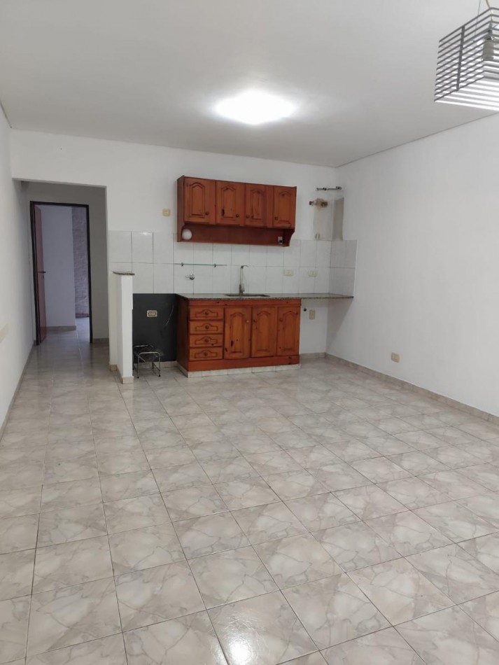 ALQUILER DOS AMBIENTES CON PATIO SAN MIGUEL