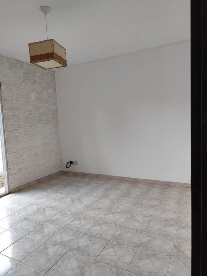 ALQUILER DOS AMBIENTES CON PATIO SAN MIGUEL